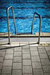 swimming pool ladder